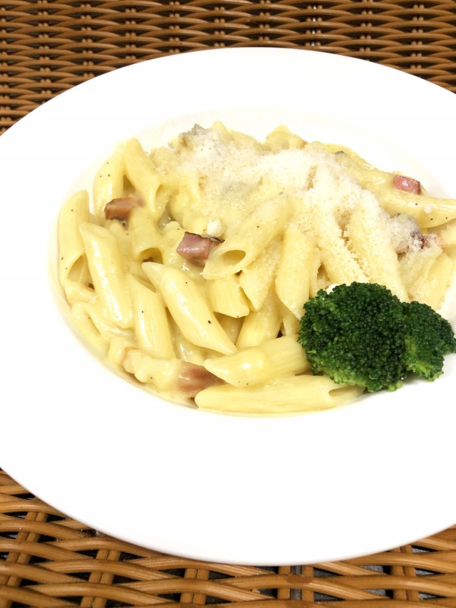 ペンネ　カルボナーラ